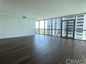 Building Photo - 9 MacArthur Pl