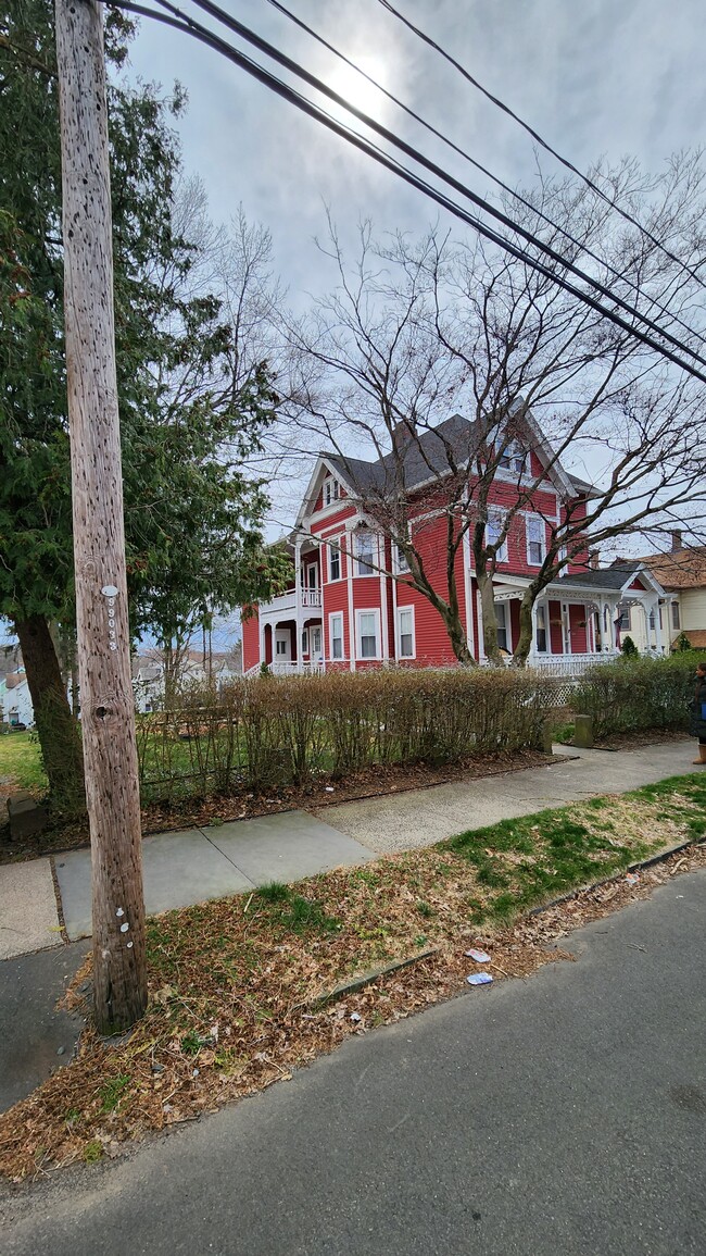 Foto del edificio - 126 Winthrop St