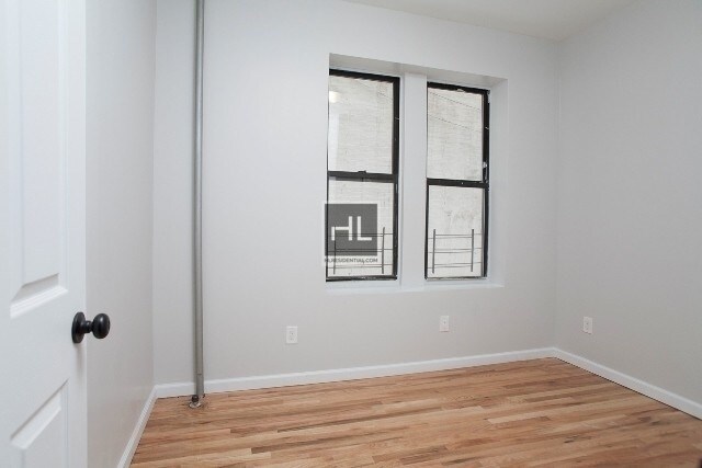 Foto del edificio - 608 Flatbush Ave