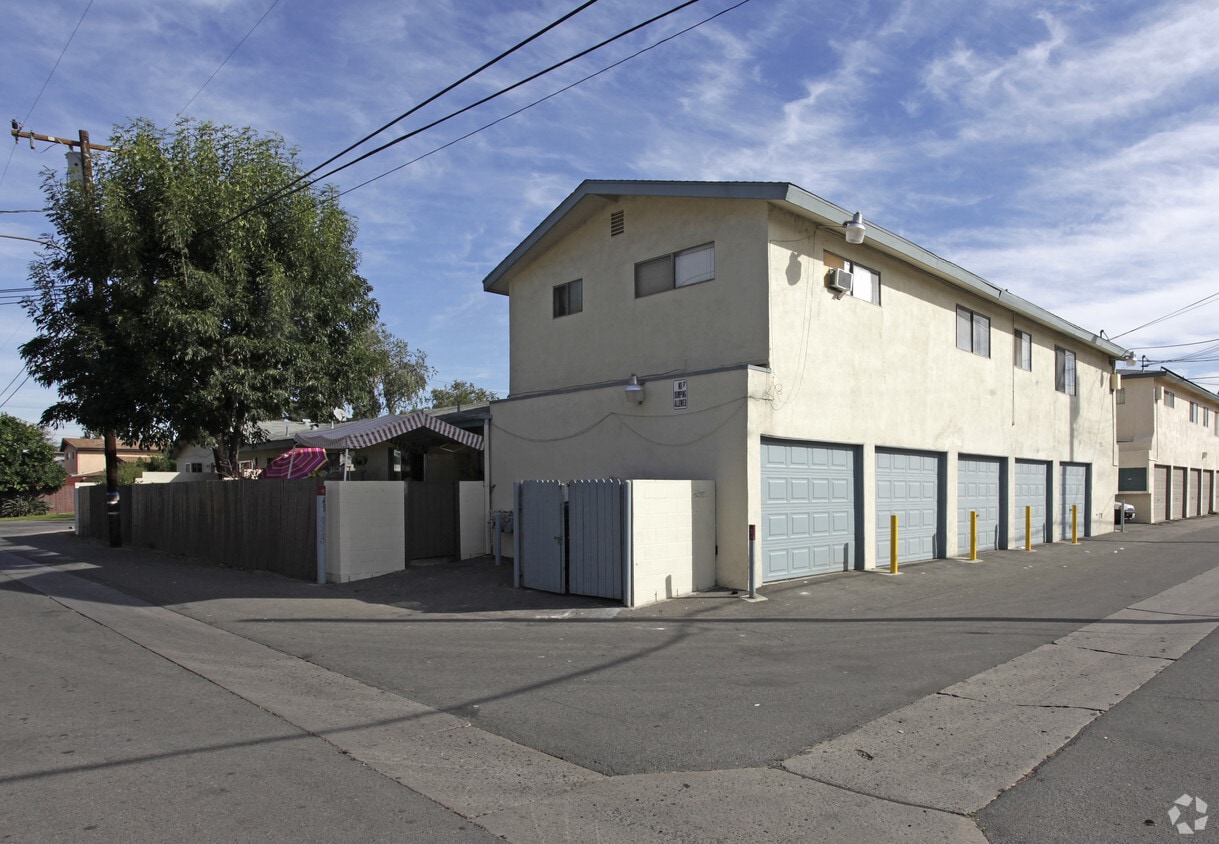 Foto del edificio - 3238 W Cabot Dr