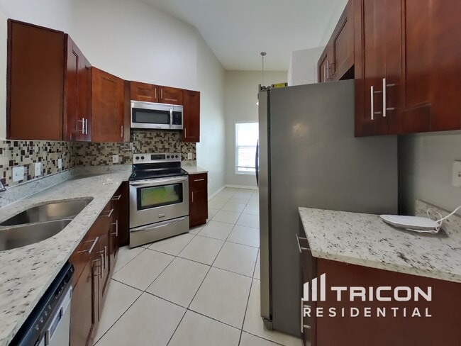 Foto del edificio - 3739 Crossing Creek Blvd