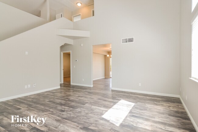 Building Photo - 1070 Harpy Eagle Ave