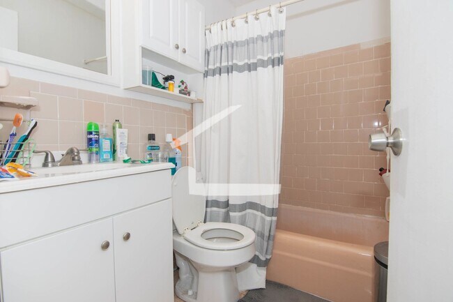 Foto del edificio - Nice 2 bed in Mission Hill