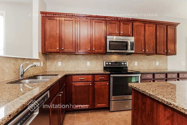 Building Photo - 1700 Stonewater Dr