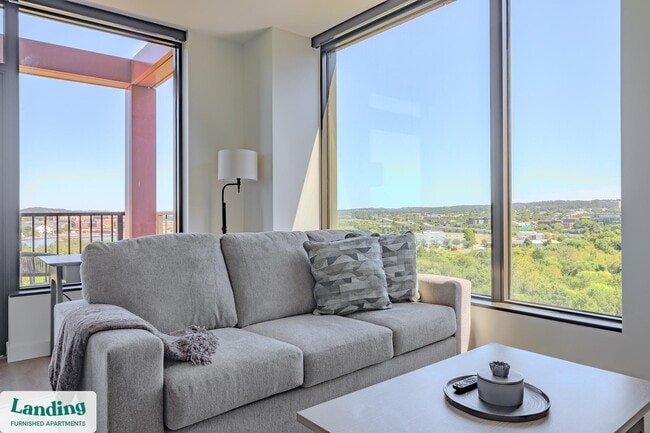 Building Photo - 632 Howard Rd SE