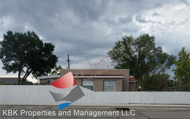 Building Photo - 3 br, 2 bath House - 1705 W. 8th Street