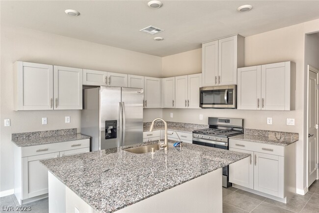 Building Photo - 8285 Palladium St