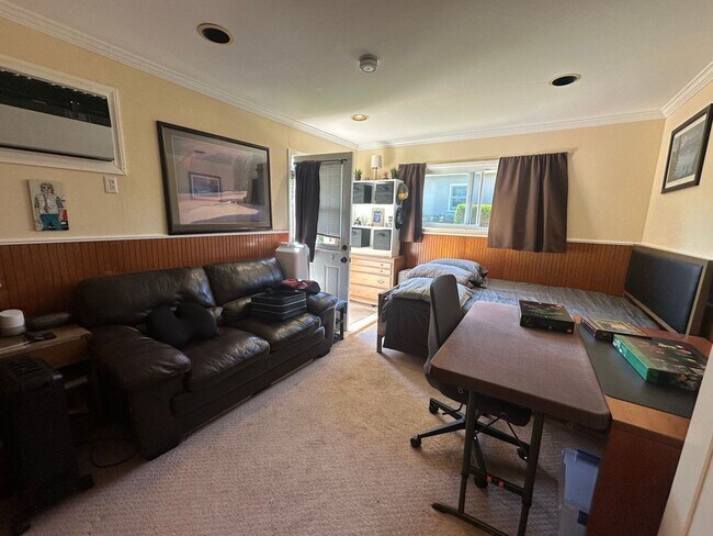 Foto del edificio - Studio Home in Desirable West Menlo Park- Walk to Downtown