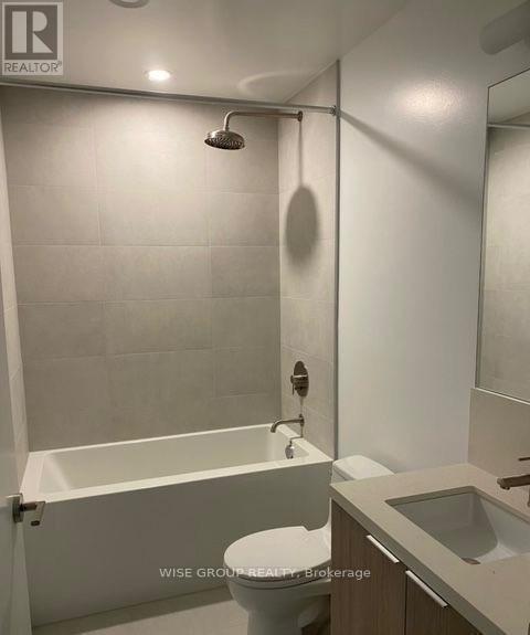 Photo du bâtiment - 2020 Bathurst St