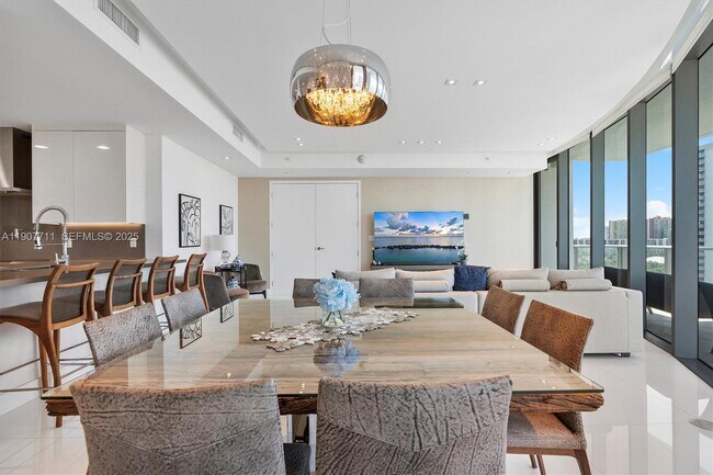 Foto del edificio - 17475 Collins Ave