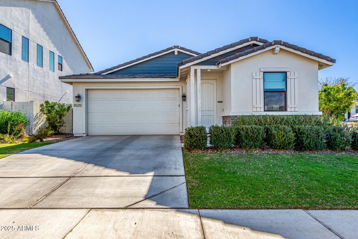 Primary Photo - 35212 N Magnette Way