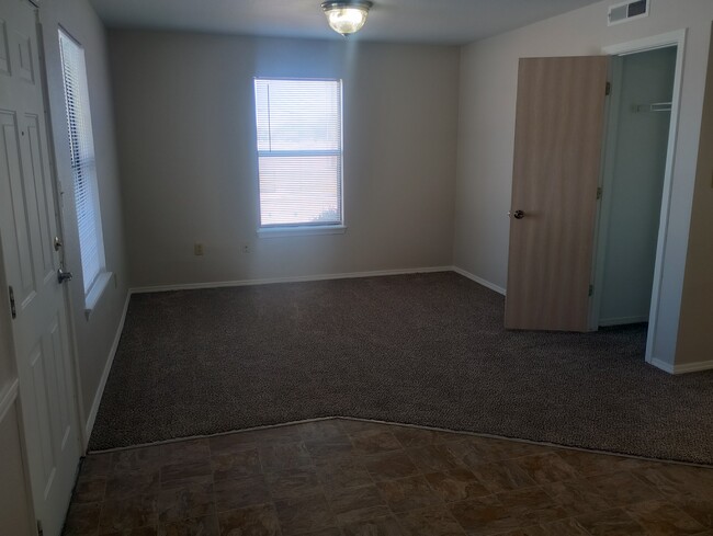 Building Photo - Park Ridge Apartments