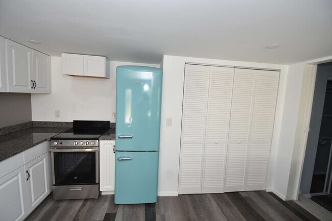 Foto del edificio - 403 N Oleander Ave