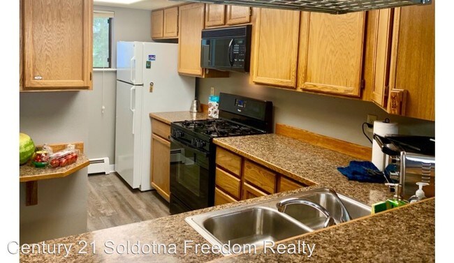 Building Photo - 2 br, 2 bath Apartment - 807 Auk Street