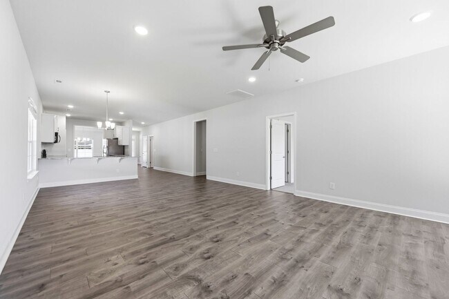 Foto del edificio - 903 Eakins Ln