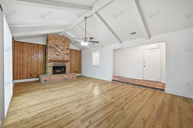 Building Photo - 4325 Altamesa Blvd