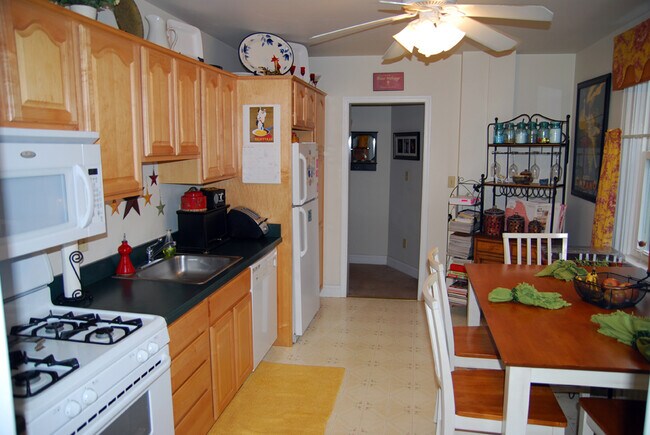 Cocina - 1736 Ferndale Ave