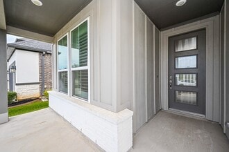 Building Photo - 24550 Carleton Lake Ln