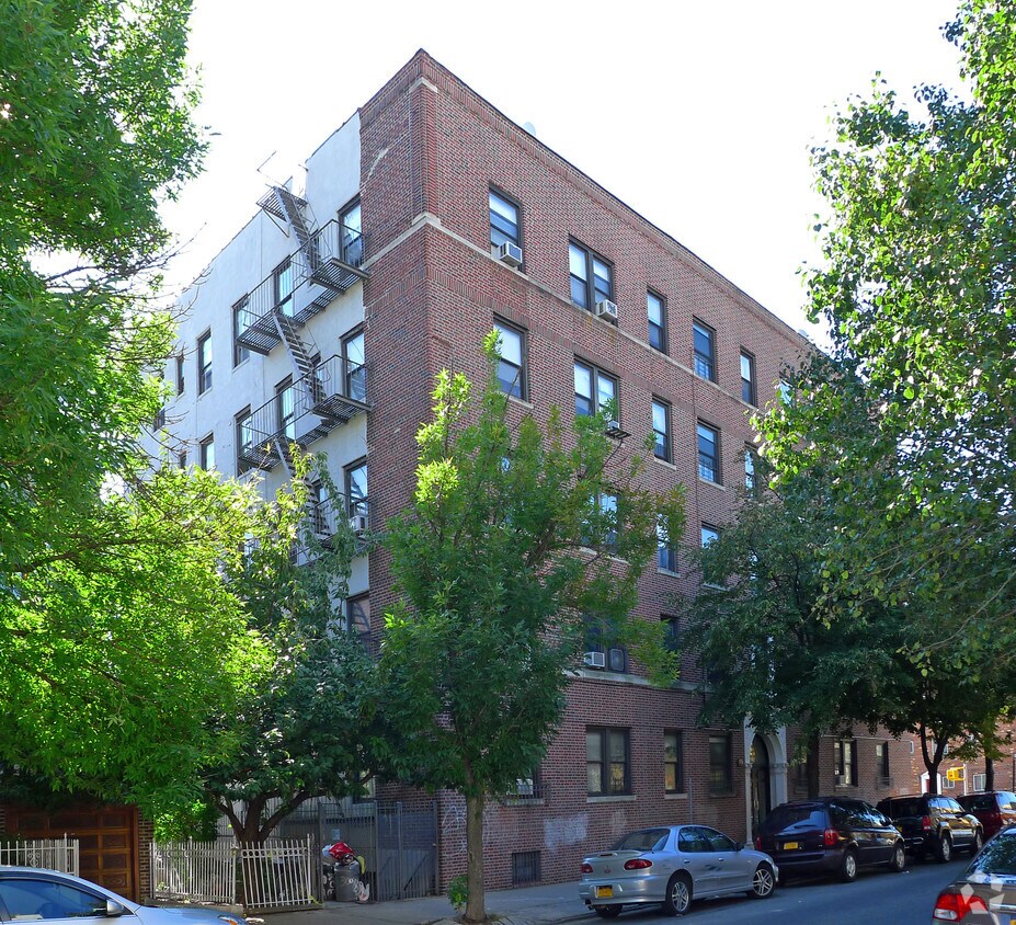 Building Photo - 3095 30th St