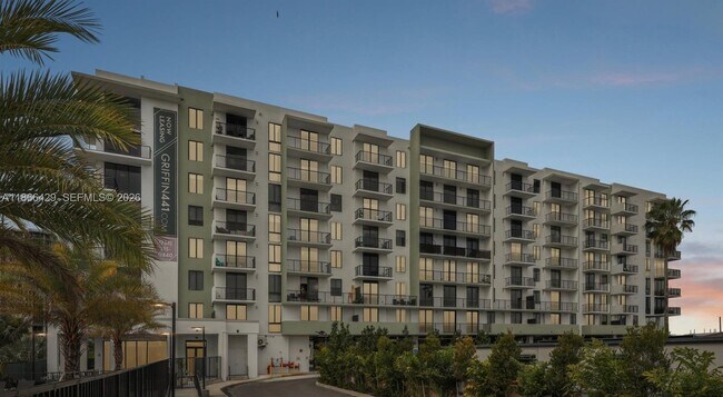 Foto del edificio - 4465 Griffin Rd