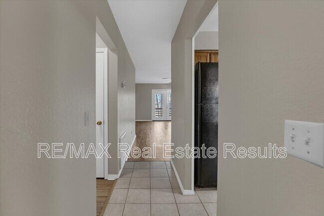 Foto del edificio - 5 Yates Ln