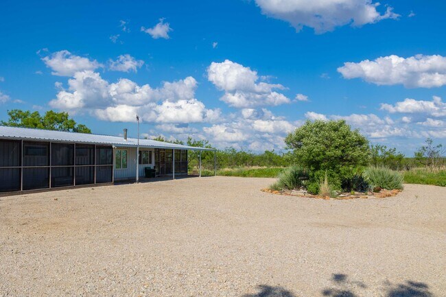 Foto del edificio - 970 Co Rd 256