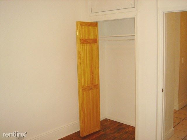 Foto del edificio - 230 Thompson St