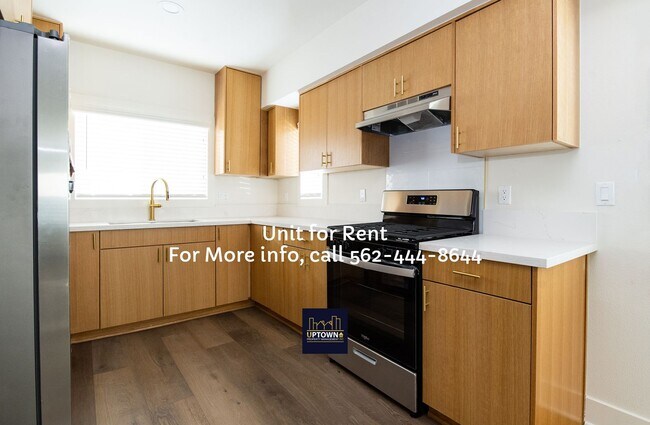 Foto del edificio - Townhome - 3 Bedrooms-2.0 Baths - Cudahy