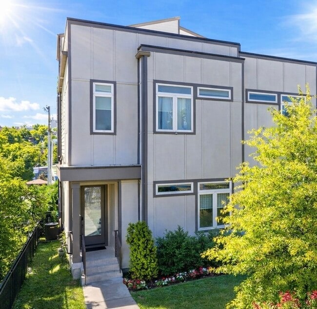 Photo - 3325 Felicia St Townhome