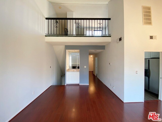 Building Photo - 330 Cordova St