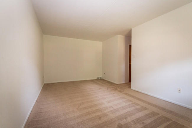 Foto del edificio - TWO BEDROOM AT NOLAN PARK/MORRISVILLE