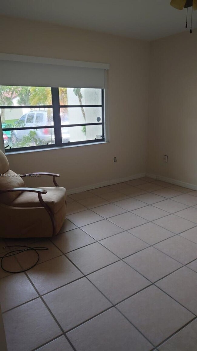 Foto del edificio - 9424 SW 124th Ct