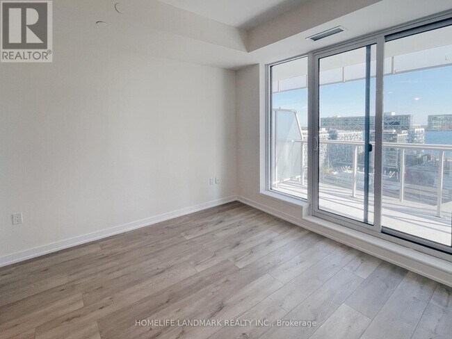 Photo du bâtiment - 28 Freeland St