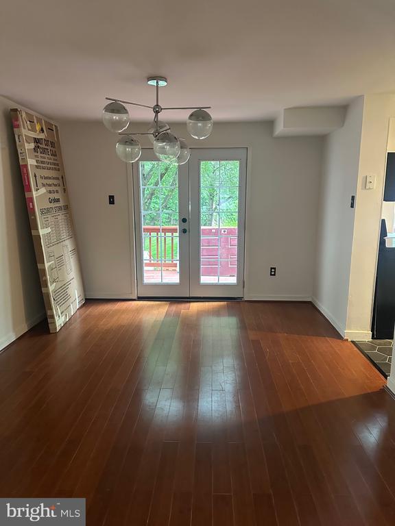 Foto del edificio - 344 Shady Glen Dr