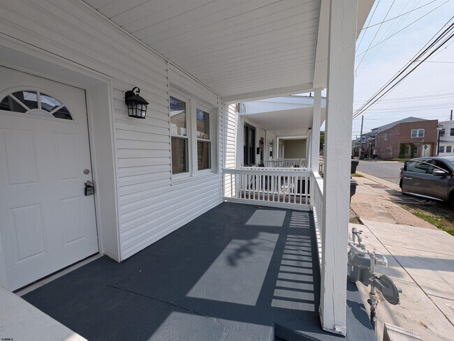 Foto del edificio - 1009 N Michigan Ave