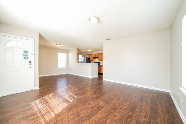 Building Photo - 1557 E 30th St