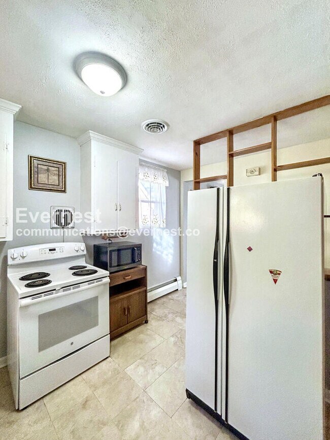 Foto del edificio - 2116 Oakwood Ln
