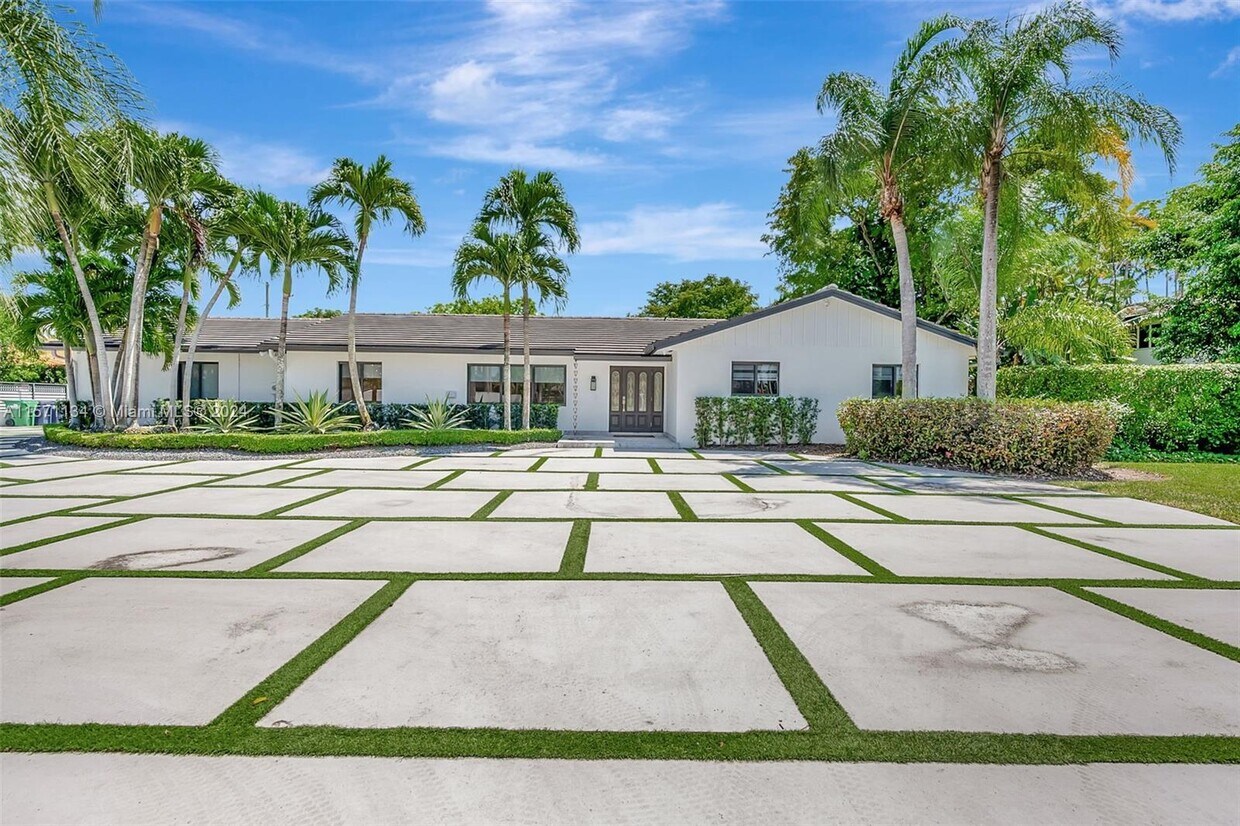 Foto principal - 10400 SW 58th St