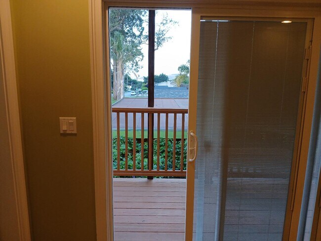 Foto del edificio - 421 Columbus St