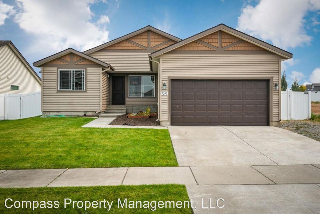 Primary Photo - 3 br, 2 bath House - 7290 N Bandon Ln.