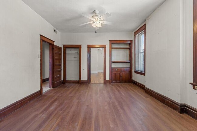 Building Photo - 903 Fillmore St
