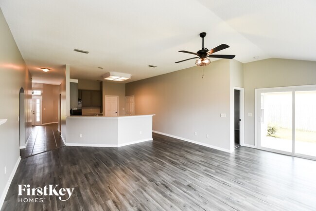 Building Photo - 1845 Northglen Cir