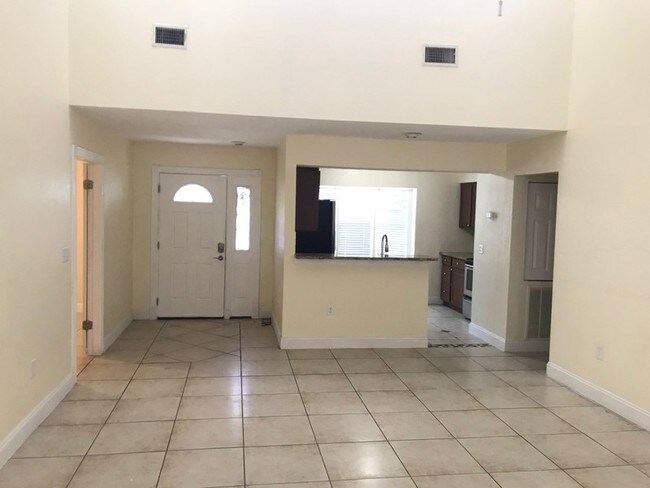 Building Photo - 1357 Oak Park Ave