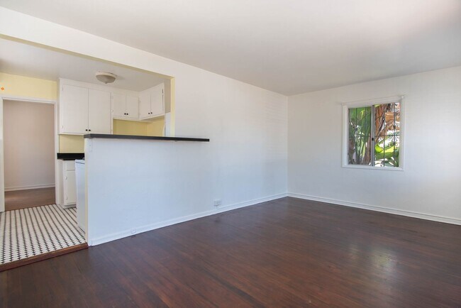 Foto del edificio - 2 bedroom 1 bath house for rent in North Park!