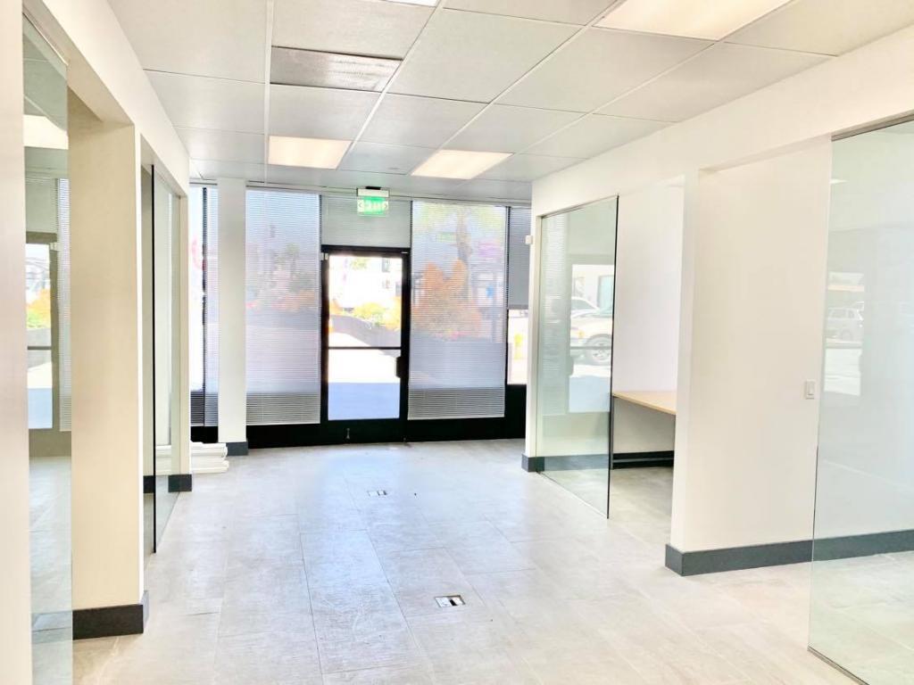 Foto principal - 2465 W Whittier Blvd