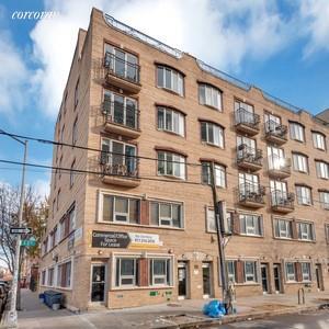 Primary Photo - 305 Berry St