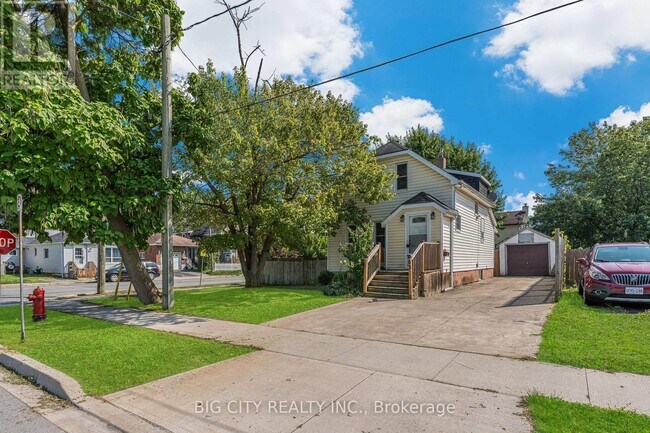 Building Photo - 53 Cady St