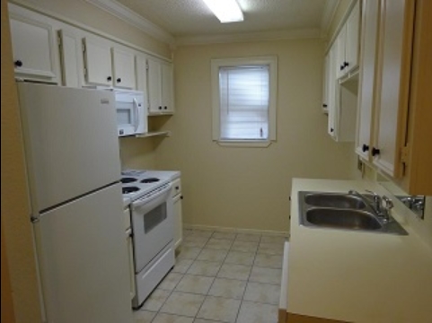 Kitchen - Arbor Oaks