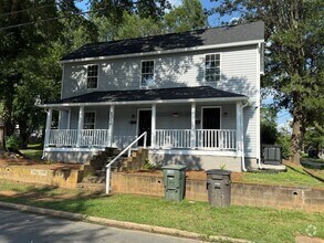 Building Photo - 2321 Dacian St