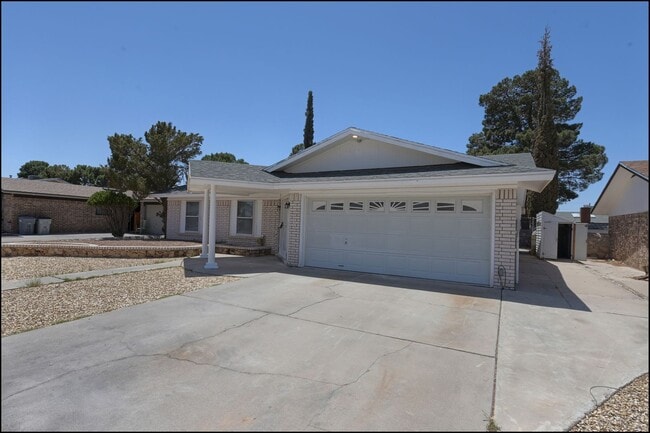 Building Photo - 1739 Russ Randall St